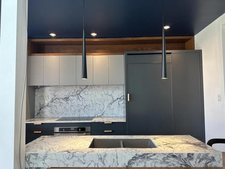 Installation professionnelle de comptoirs de cuisine à Montréal