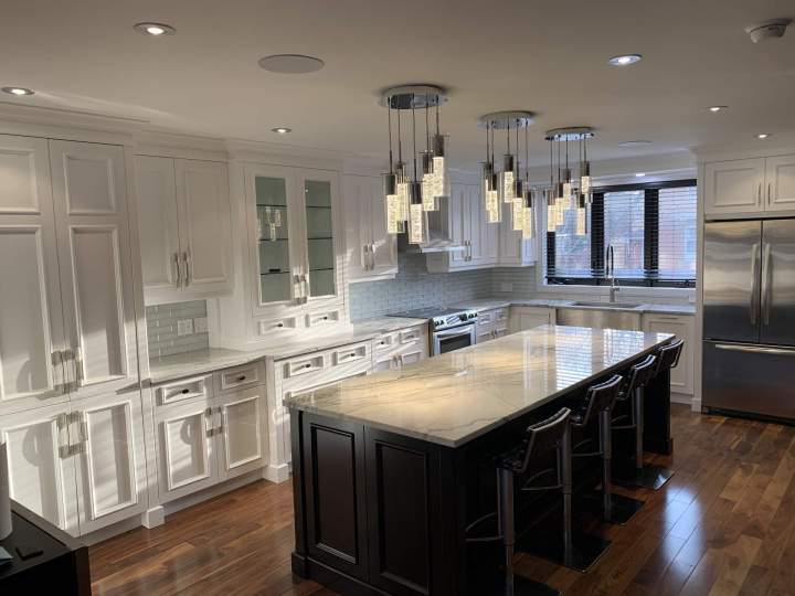 Nous fabriquons et installons des comptoirs de cuisine